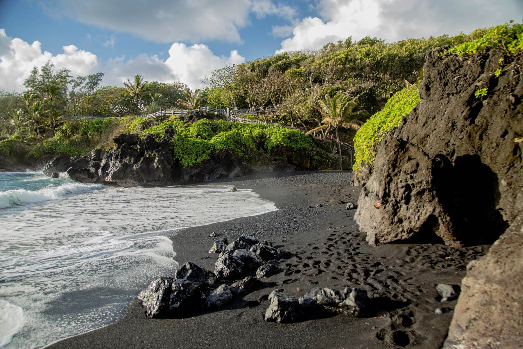 Wai'anapanapa CoastaI Trail