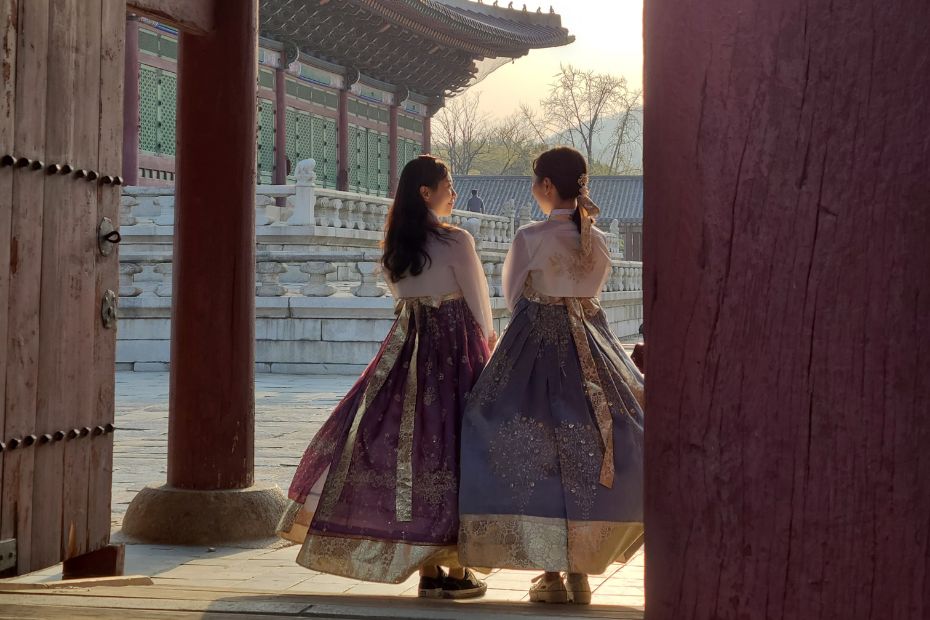 Women in Hanbok In Gyeongbokgung Palace