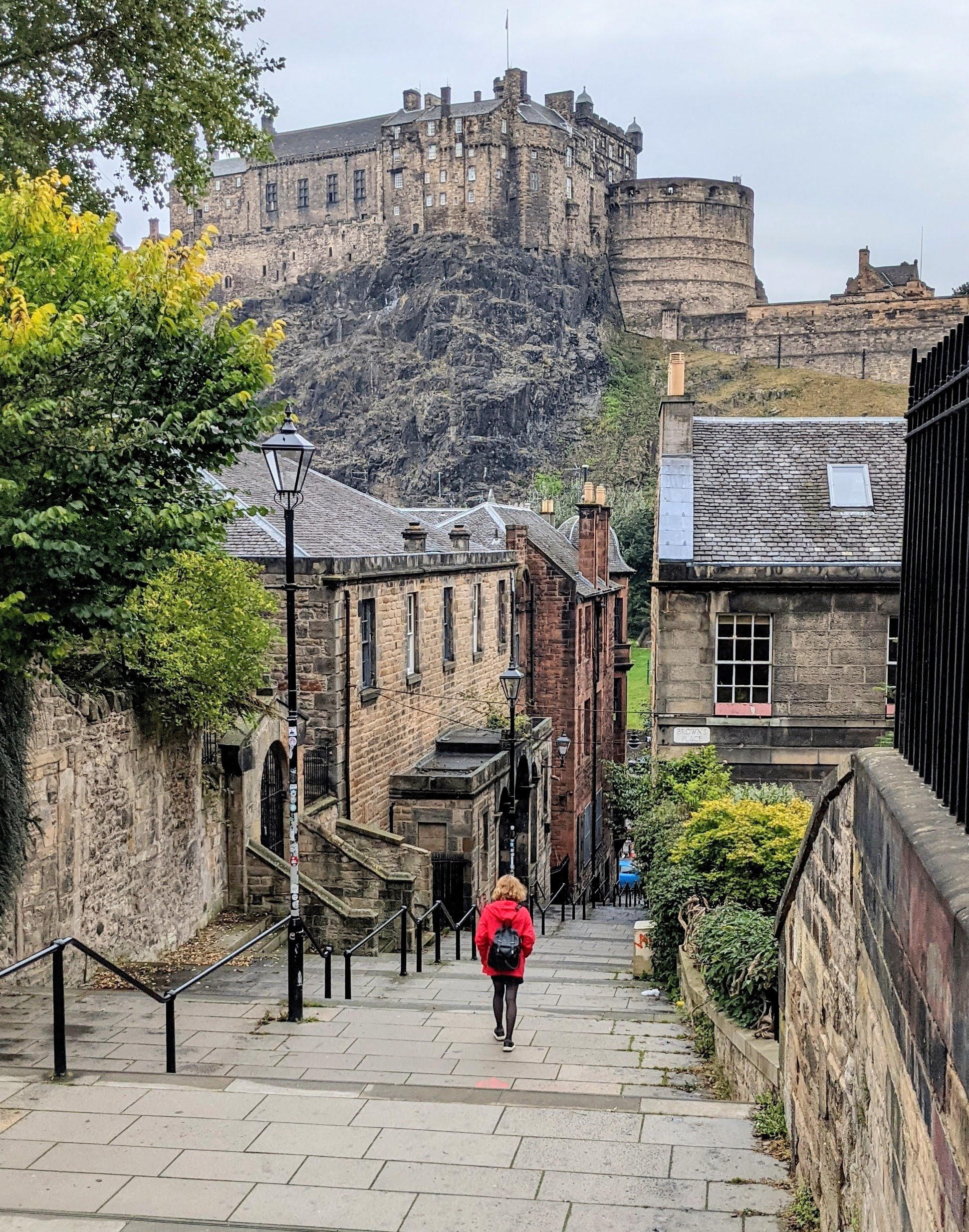 Edinburgh Castle from the Vennel