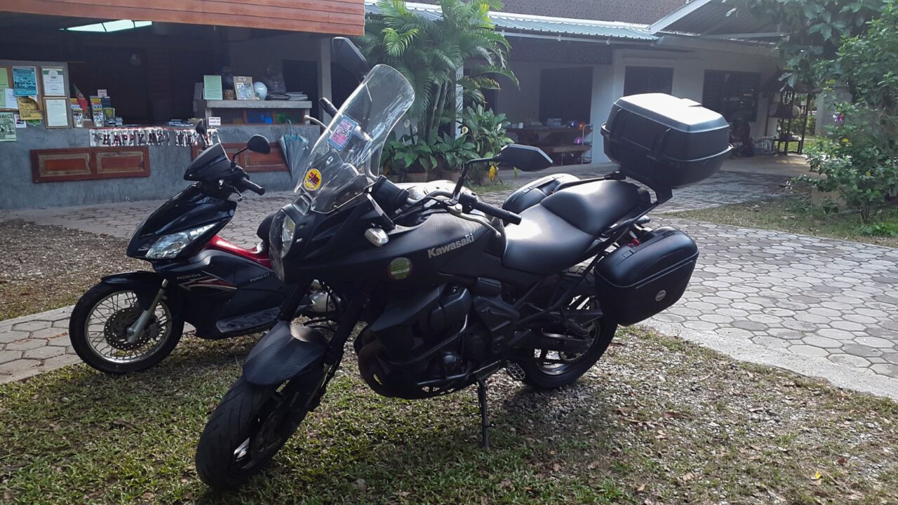 Big Bike vs scooter