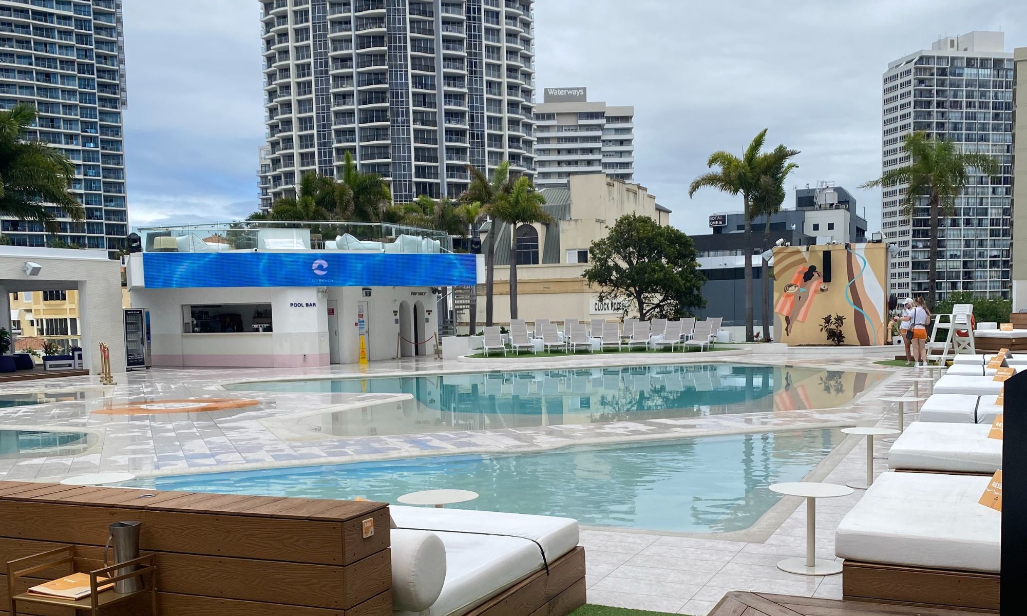 Cali Beach Surfers Paradise