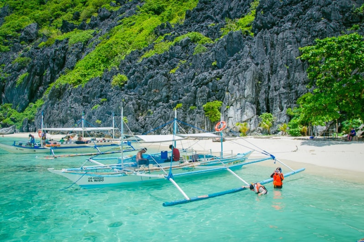 Talisay Beach in El Nido