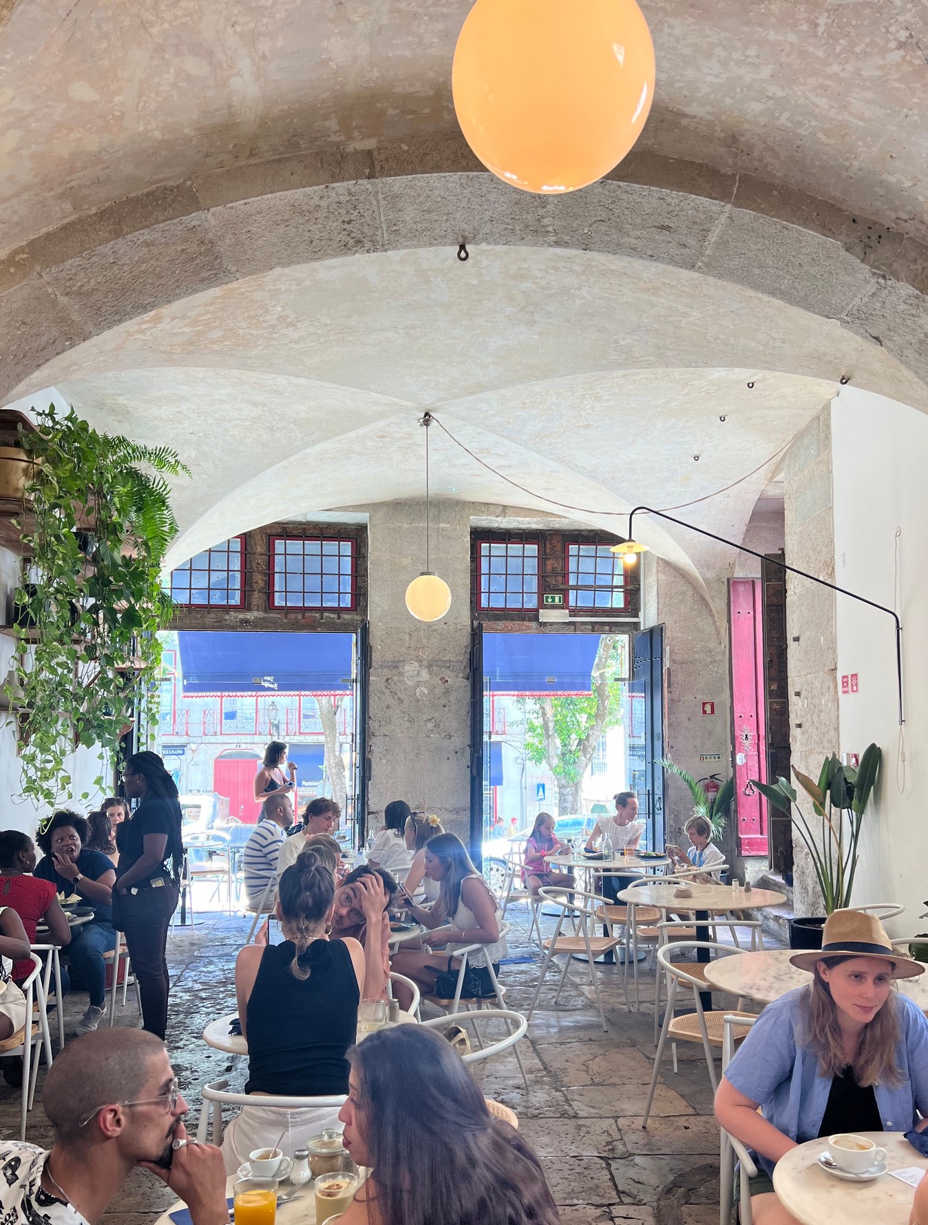 lisbon cafe