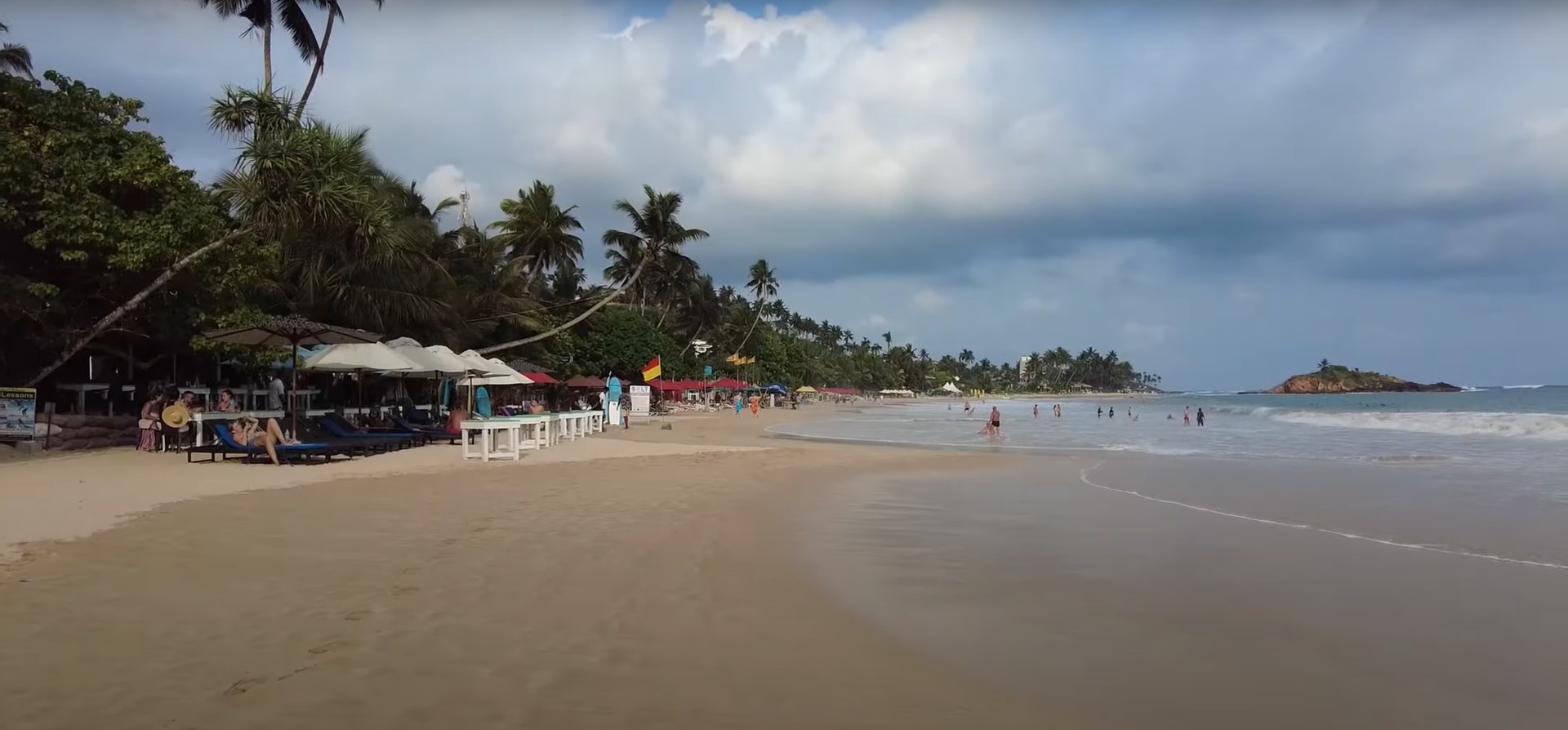 mirissa beach