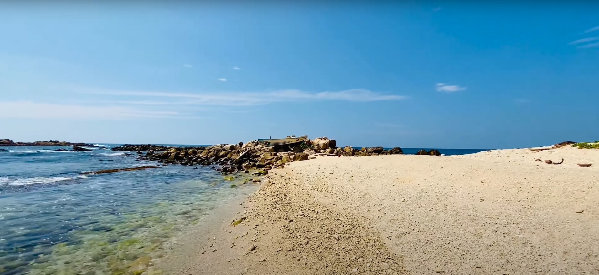 secret beach mirissa