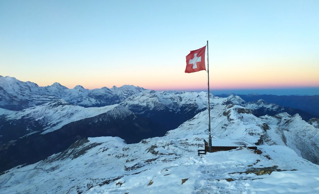 watching sunset and sunrise in Switzerland free things to do in Switzerland